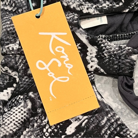 NEW Kona Sol Gray Snake Print Tankini Swimsuit Top size XS - Picture 7 of 9